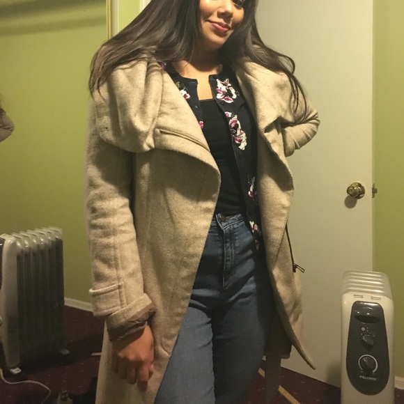 Zara - Picture 2 of 3